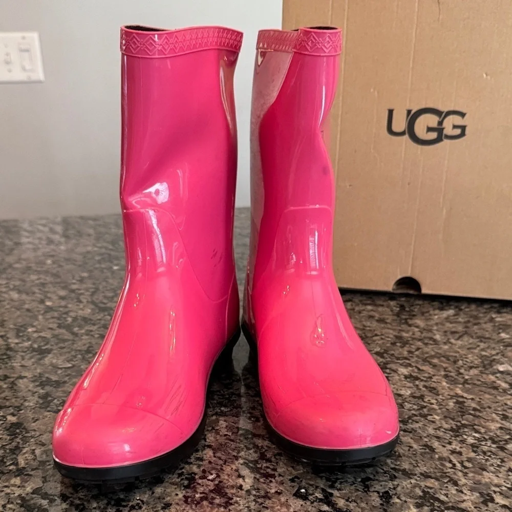 UGG Vibrant Pink Waterproof mid calf rain Boots 8